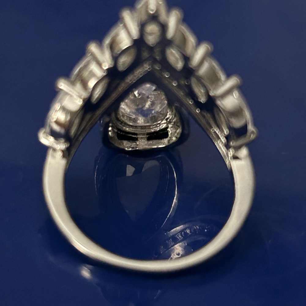 Absolutely Amazing 4 Ct Center Marquise Lab Created Sterling Silver Ring…size 7 - Picture 9 of 9